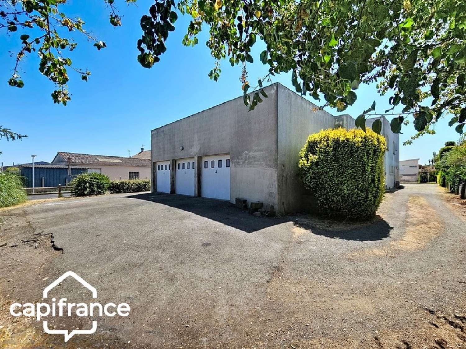 te koop bedrijfsruimte/ kantoor Thouars Deux-Sèvres 5