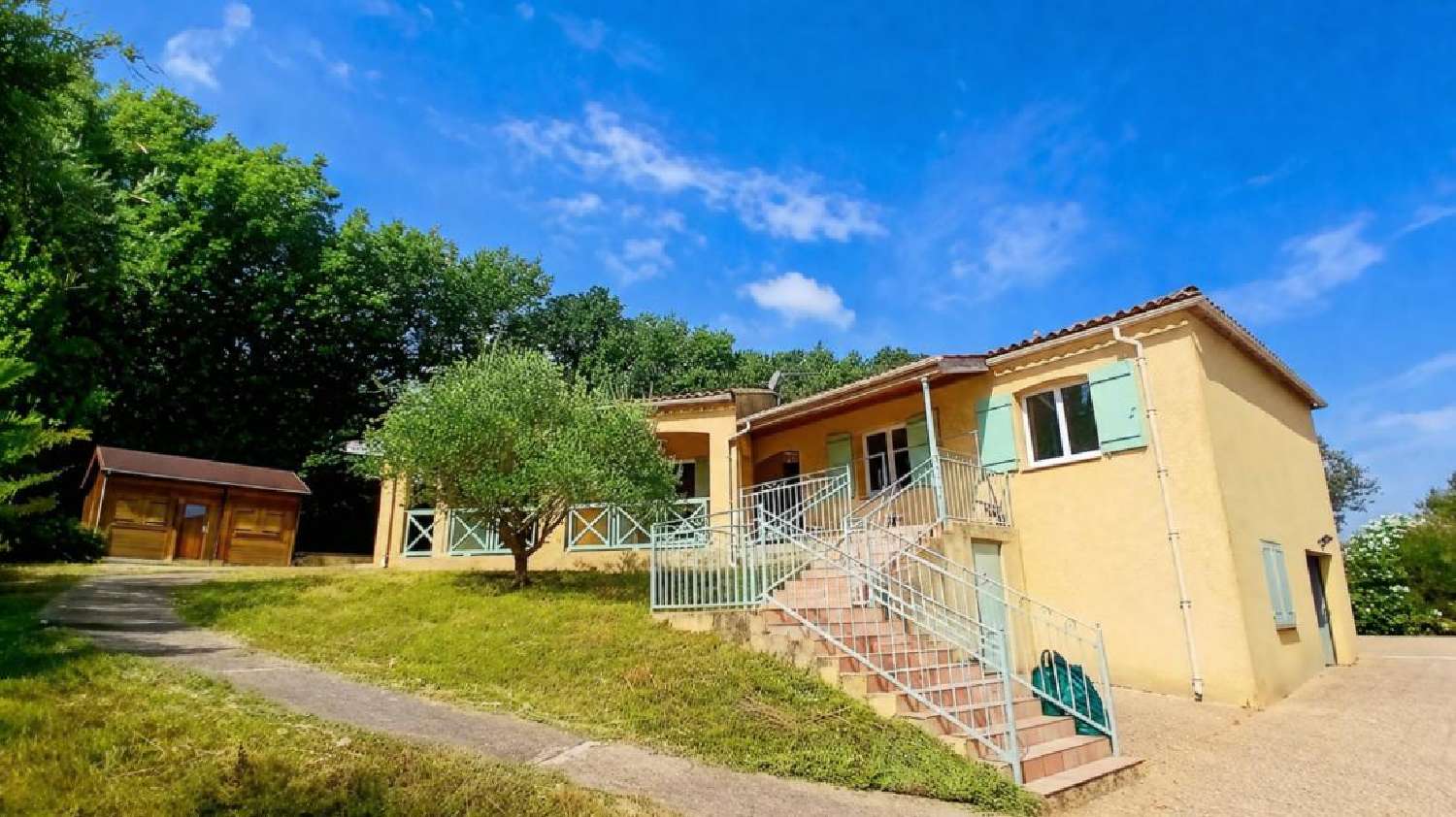 te koop vrijstaand Castelnau-de-Guers Hérault 1