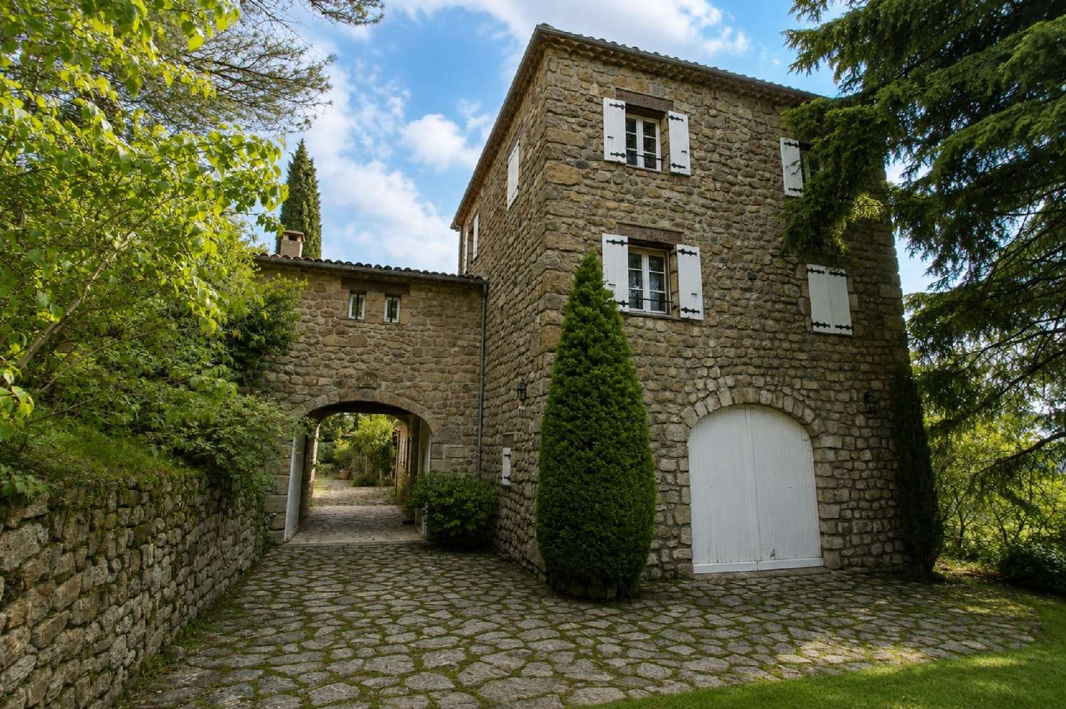  à vendre propriété Beauvène Ardèche 3
