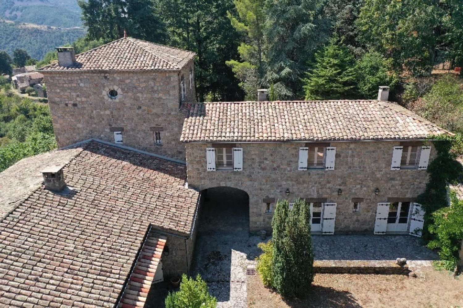  à vendre propriété Beauvène Ardèche 8
