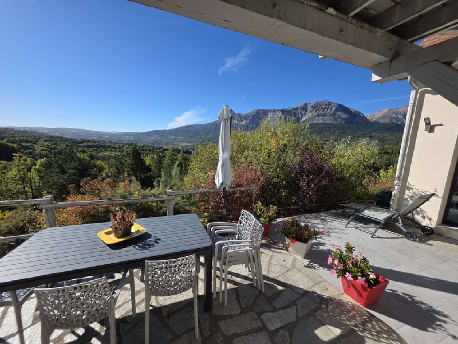 te koop landgoed Saint-Eusèbe-en-Champsaur Hautes-Alpes 5