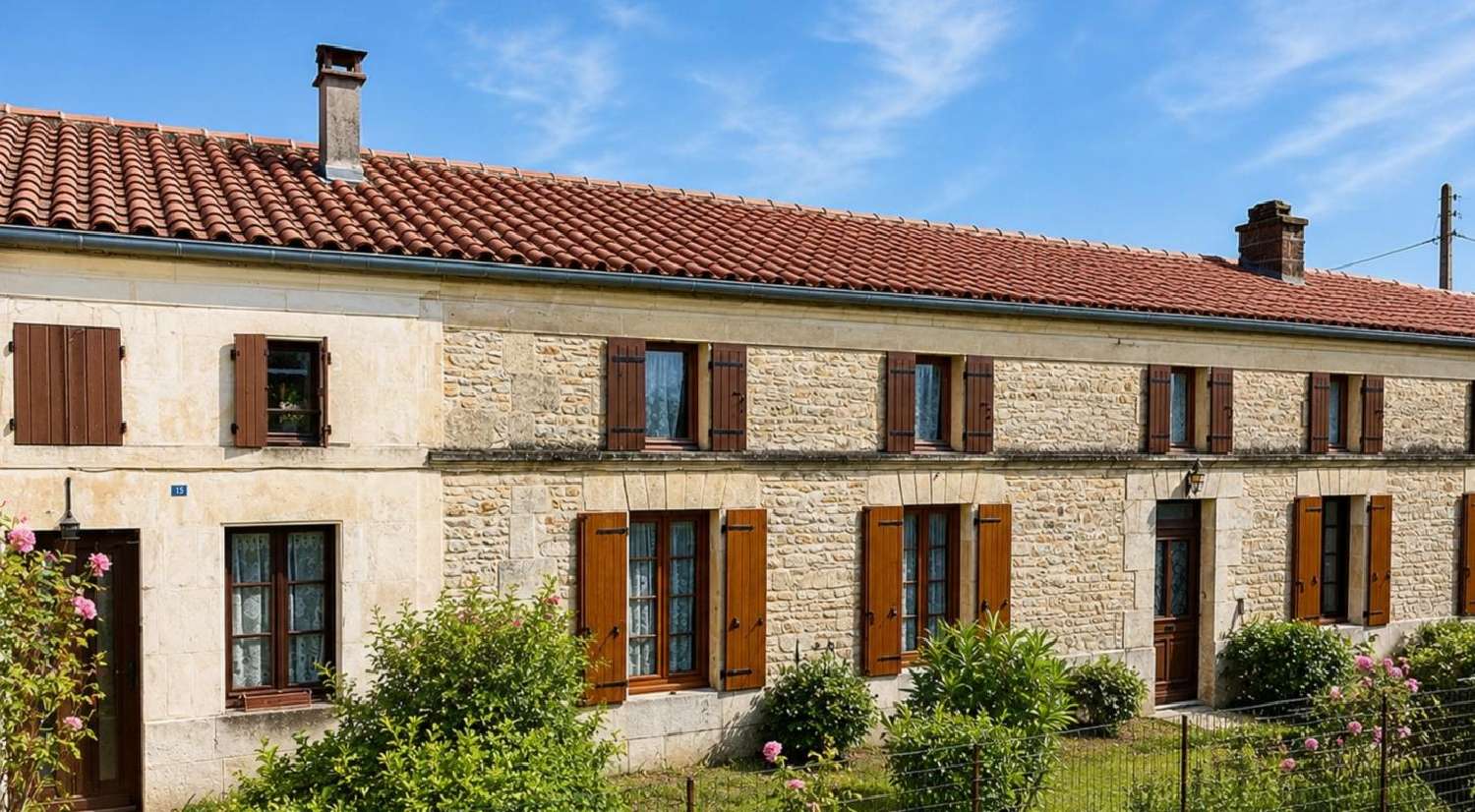  à vendre ferme Burie Charente-Maritime 1