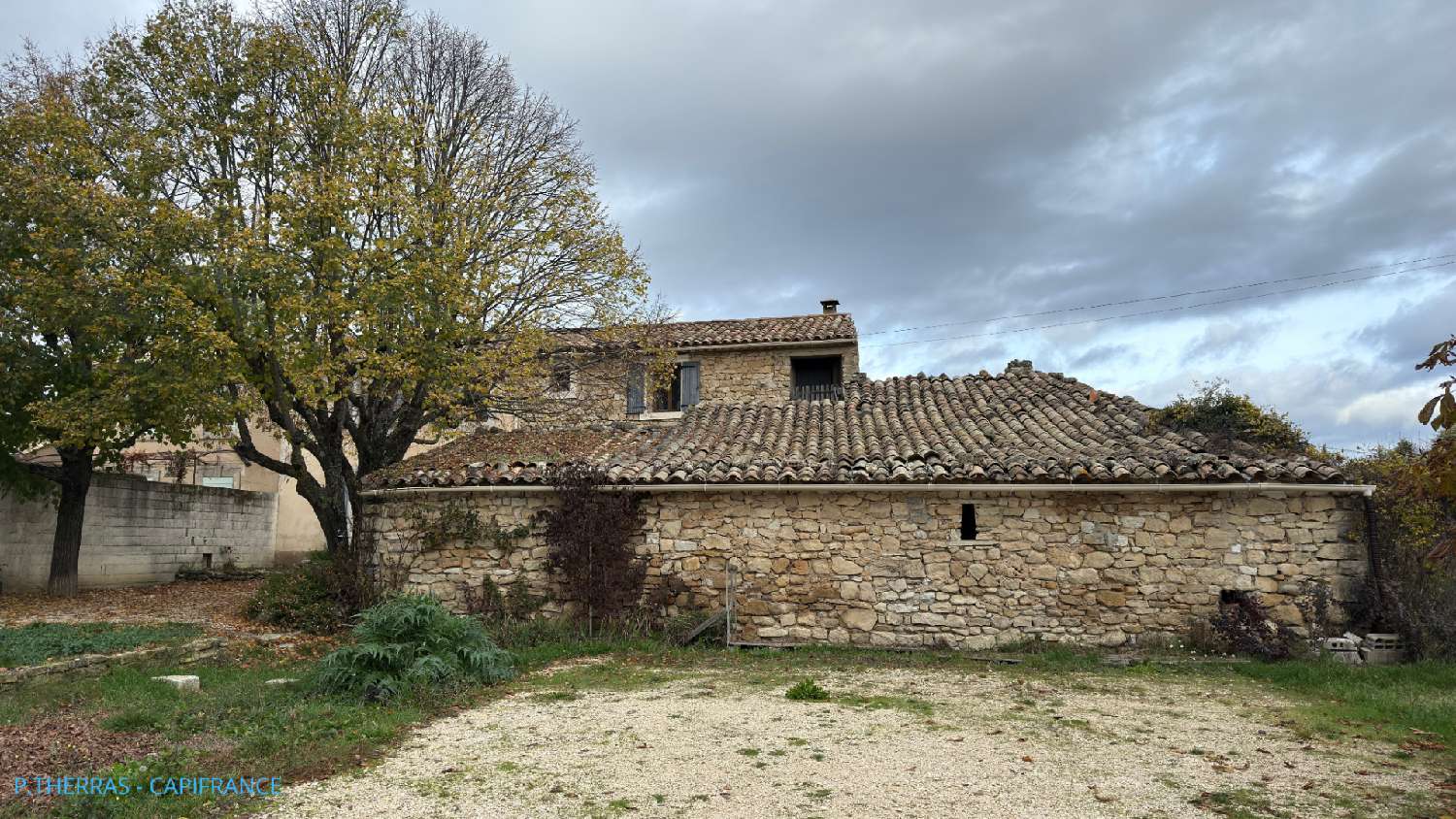 for sale farm Murs Vaucluse 1