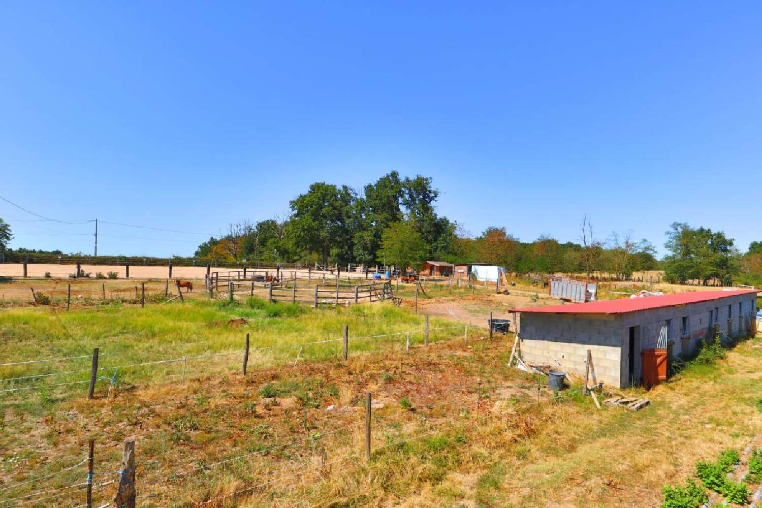 te koop boerderij Roanne Loire 5
