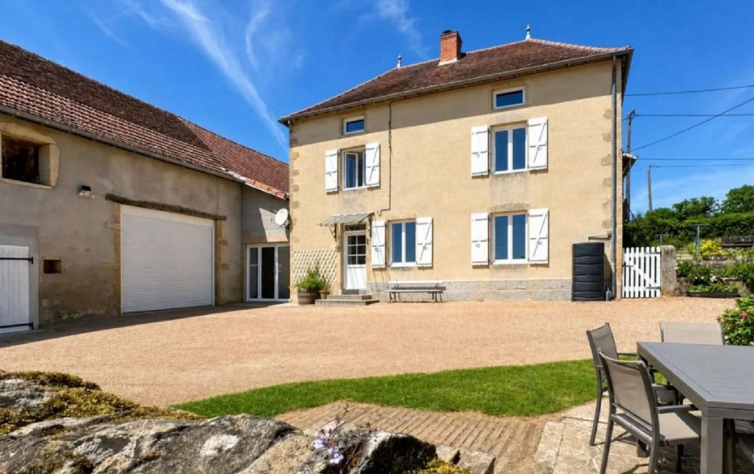  for sale farm Saint-Laurent-en-Brionnais Saône-et-Loire 4