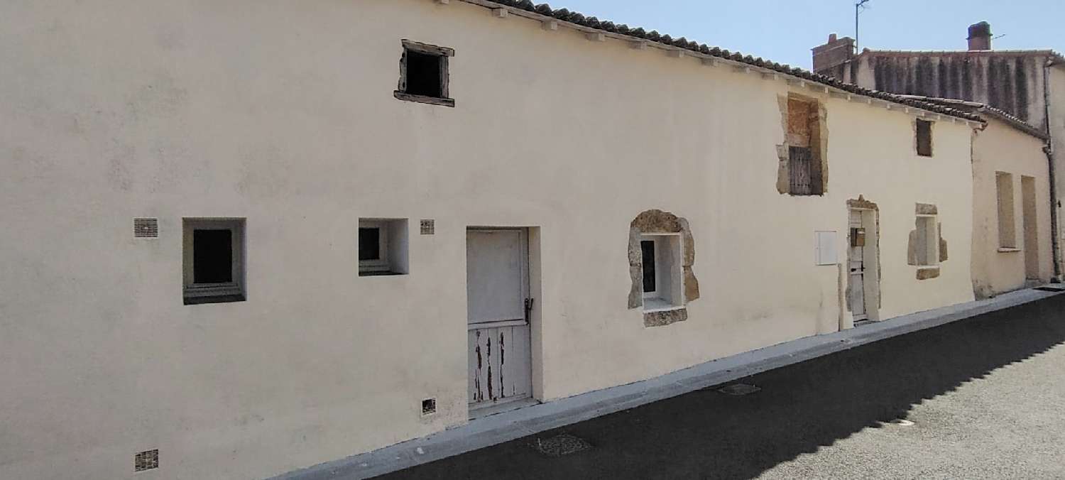 for sale house Airvault Deux-Sèvres 3