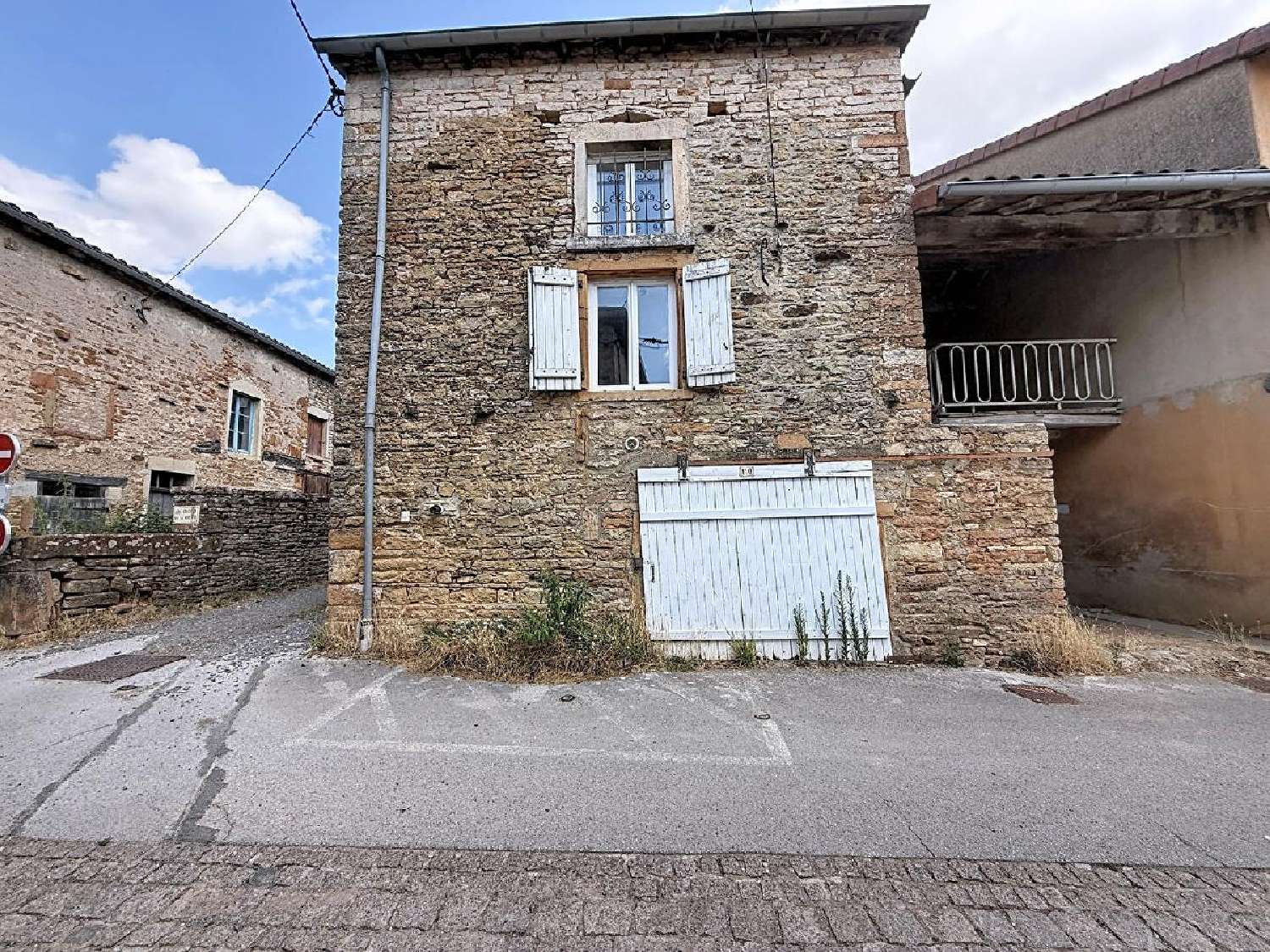 for sale house Azé Saône-et-Loire 1