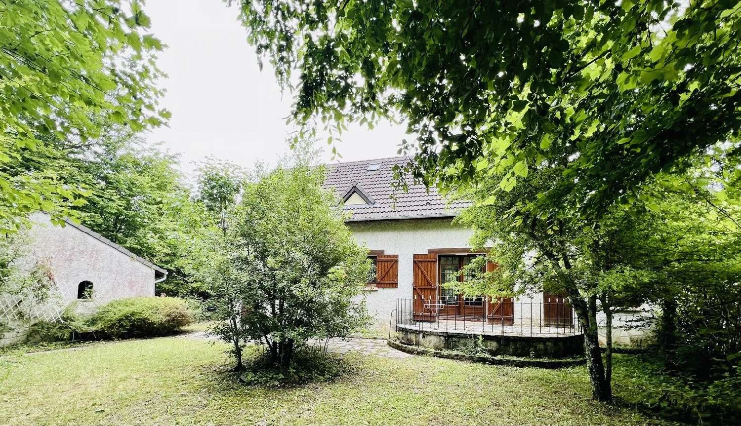  for sale house Bazoches-sur-le-Betz Loiret 1