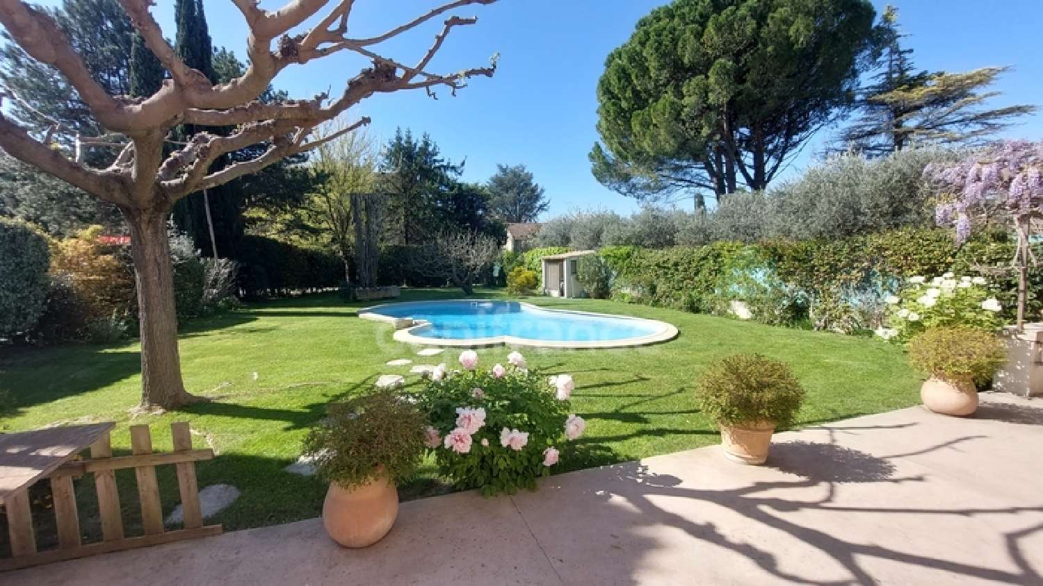 à vendre maison Cabannes Bouches-du-Rhône 2