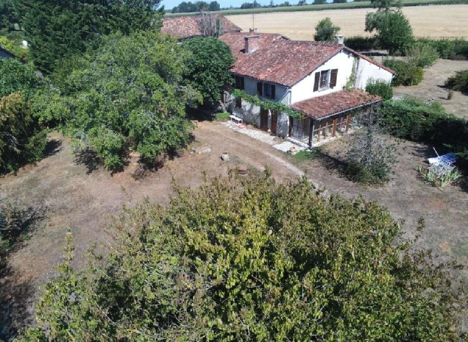 te koop huis Champagne-Mouton Charente 2
