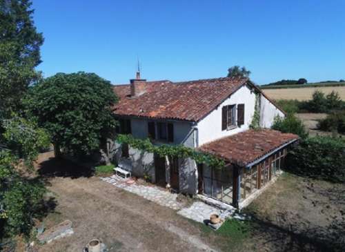 Champagne-Mouton Charente house foto