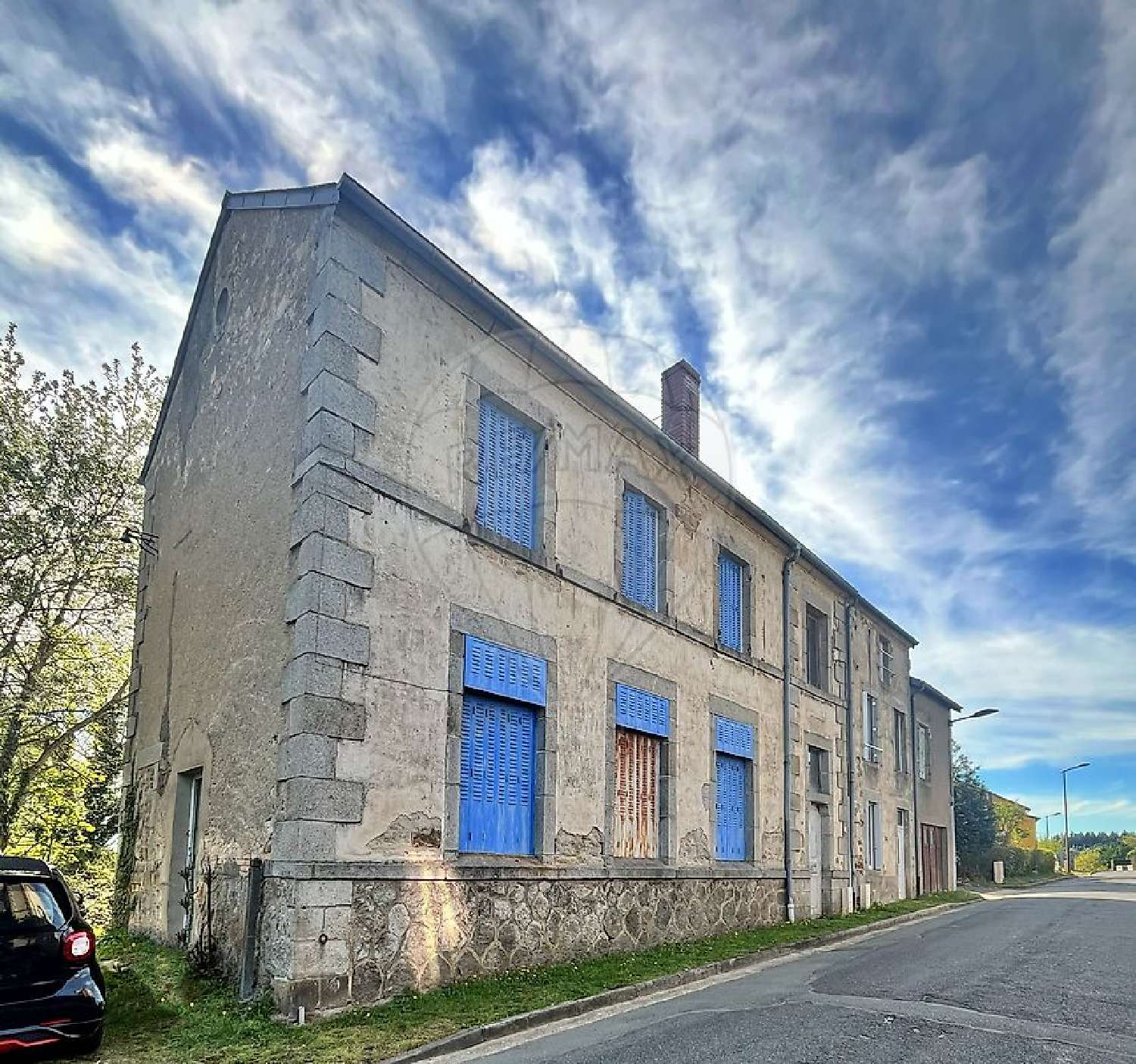 te koop huis Charnat Puy-de-Dôme 1