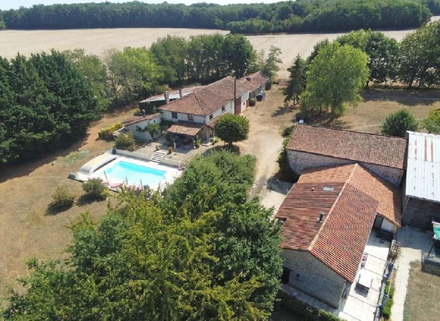 te koop huis Charroux Vienne 2