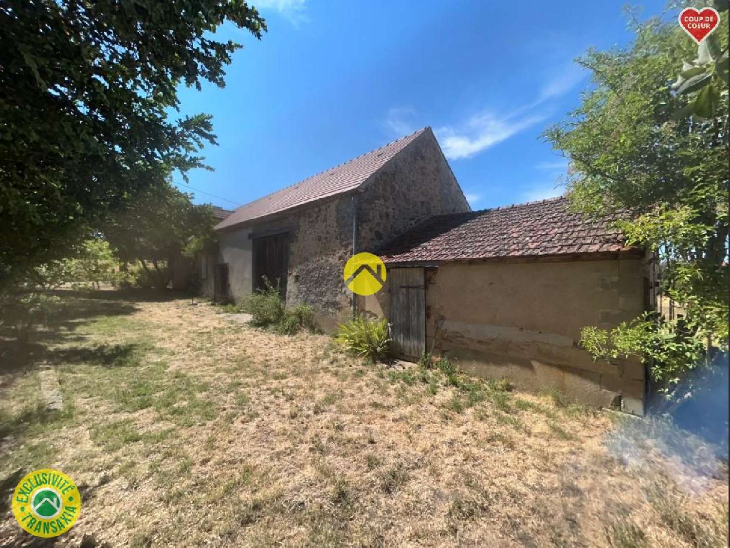à vendre maison Chirat-l'Église Allier 4