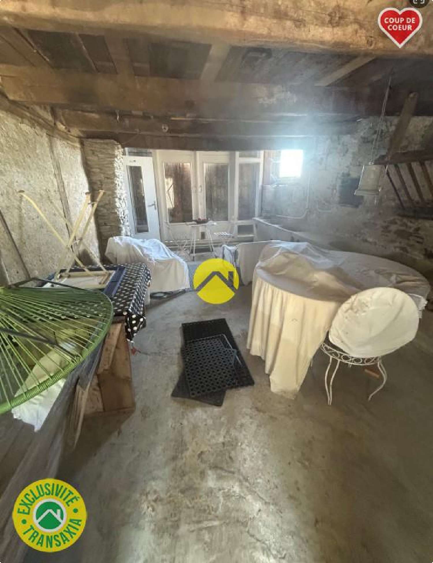 à vendre maison Chirat-l'Église Allier 8