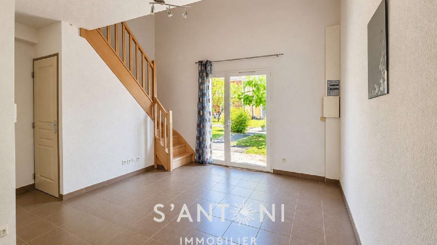 à vendre maison Colombiers Hérault 3