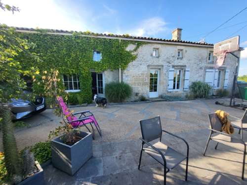 Coulonges-sur-l'Autize Deux-Sèvres house foto 7385401