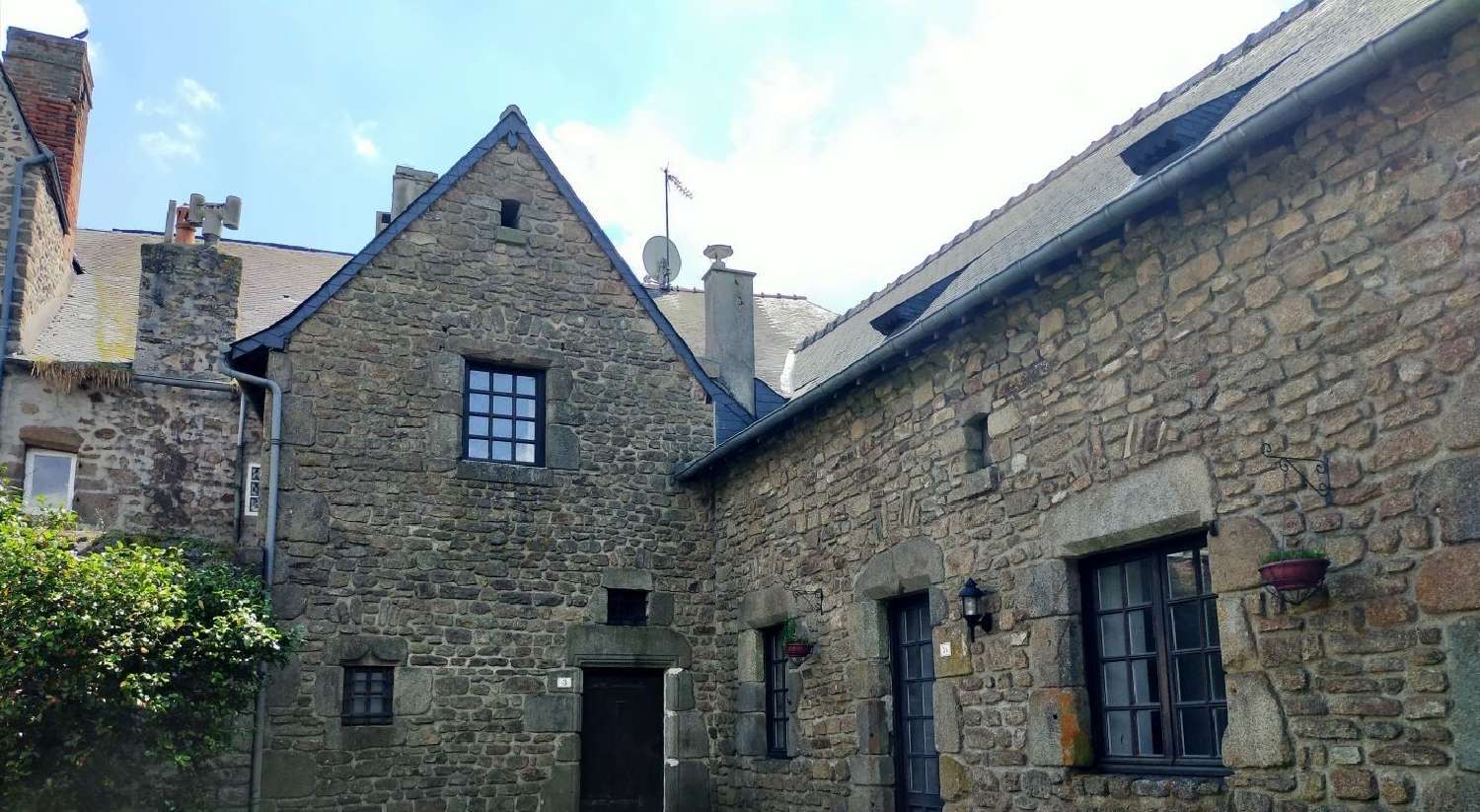 à vendre maison Courcité Mayenne 4