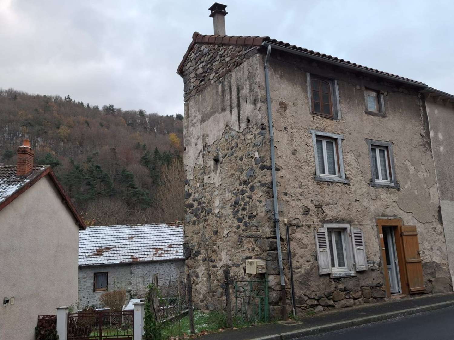 for sale house Ferrières-Saint-Mary Cantal 1