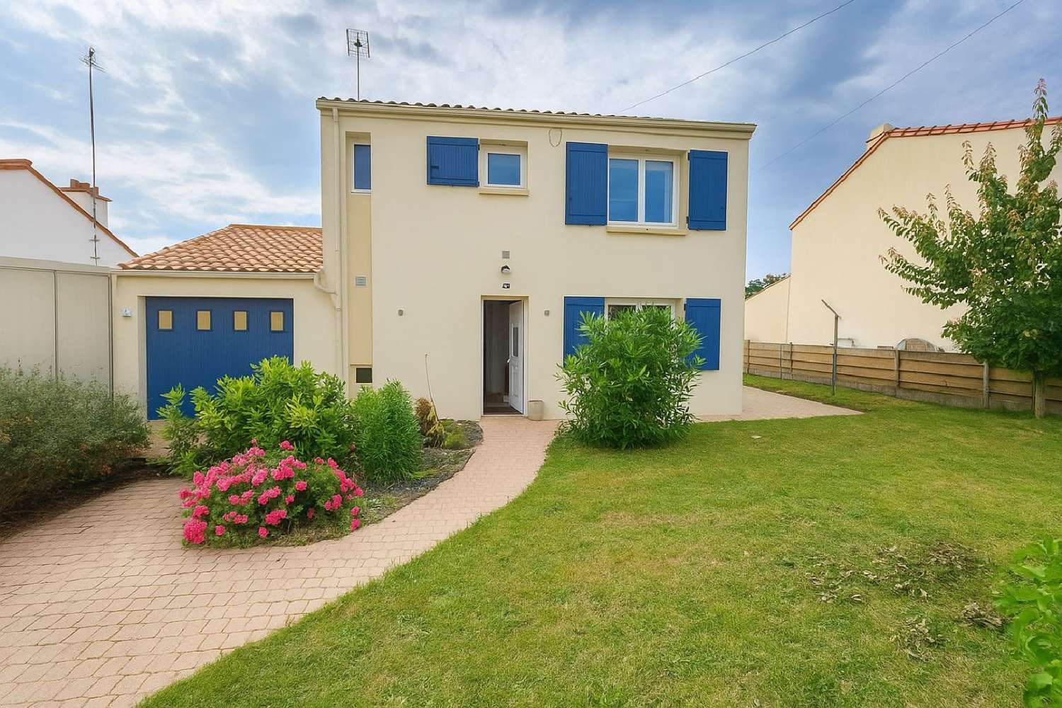 for sale house Fontenay-le-Comte Vendée 1