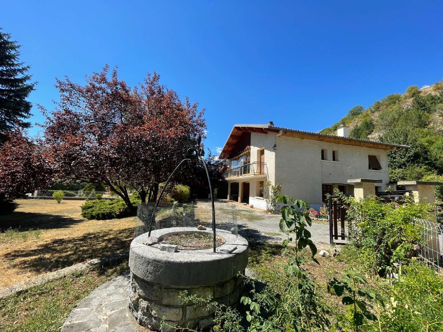 à vendre maison La Roche-des-Arnauds Hautes-Alpes 1