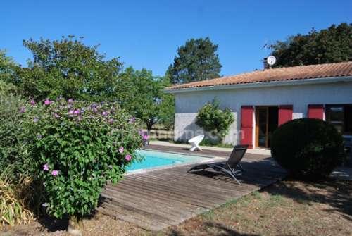 La Rochefoucauld Charente house foto 7393677