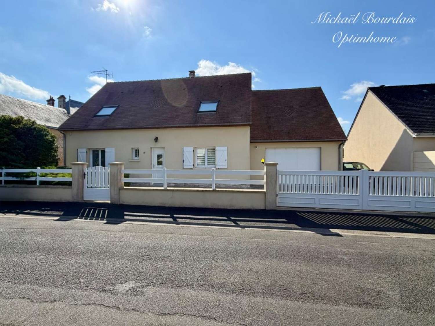 for sale house Le Lude Sarthe 1