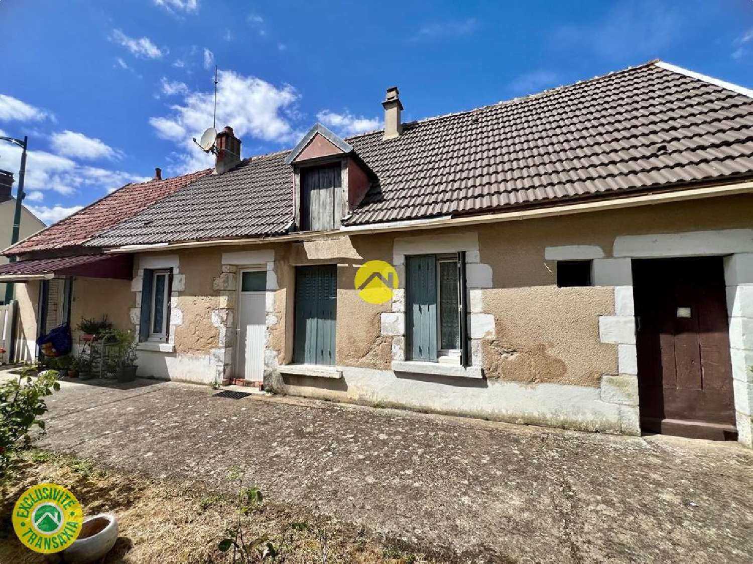  for sale house Léré Cher 1
