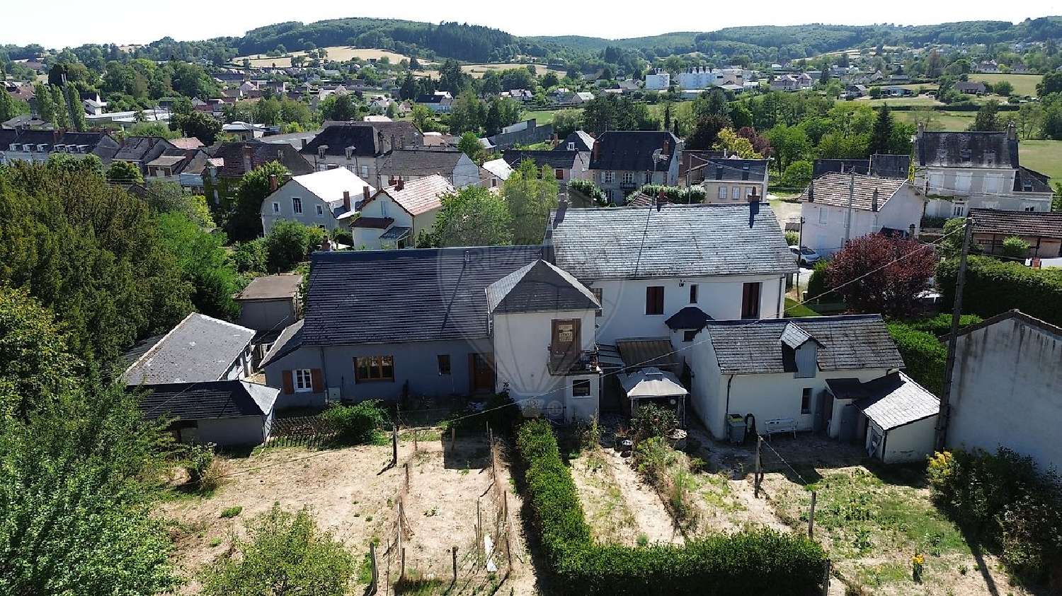 en venta casa Luzy Nièvre 3