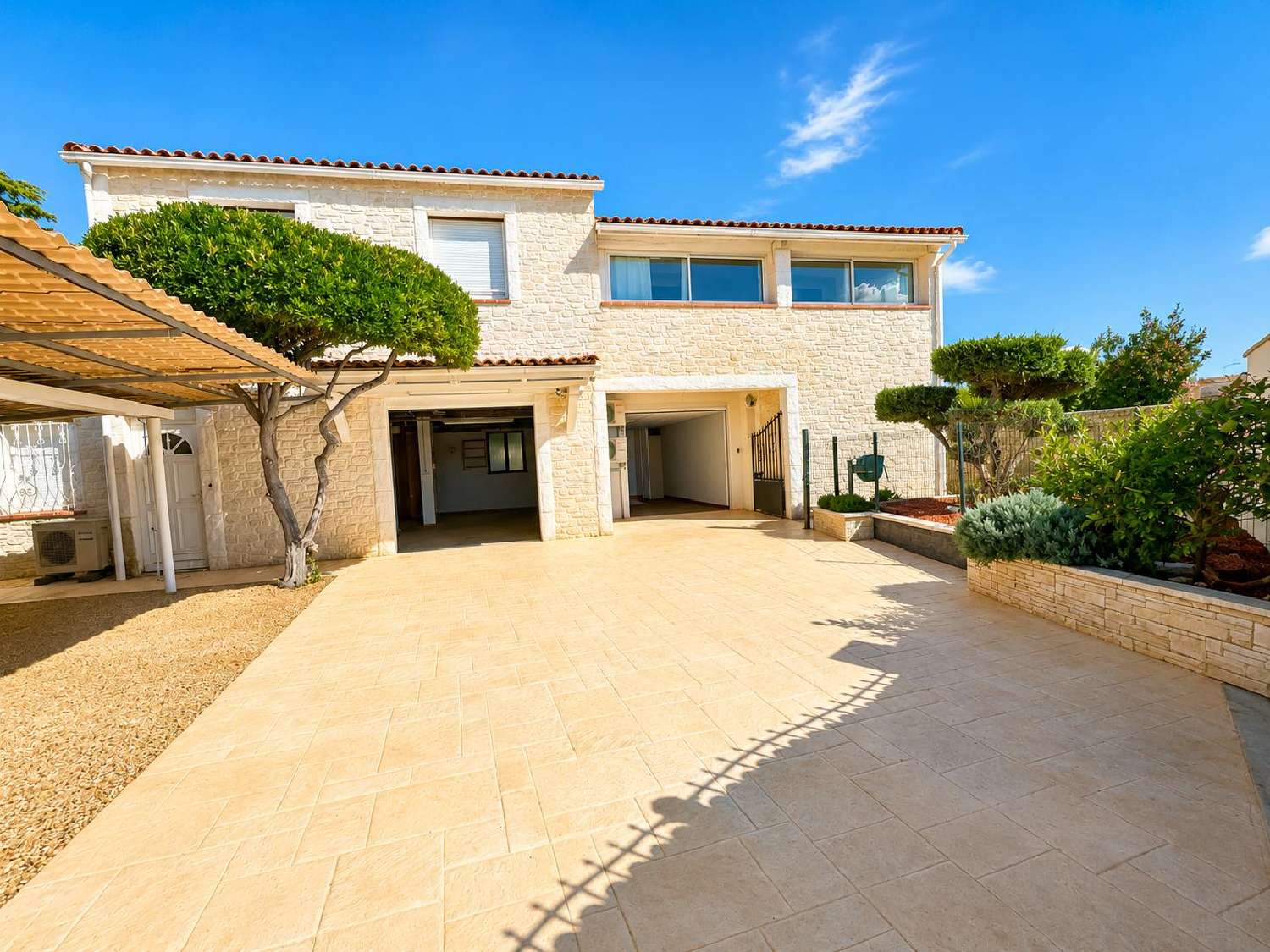 for sale house Marignane Bouches-du-Rhône 2