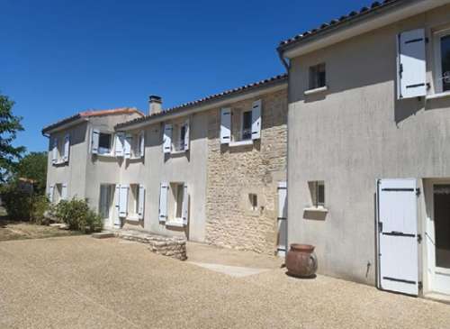 Merpins Charente huis foto