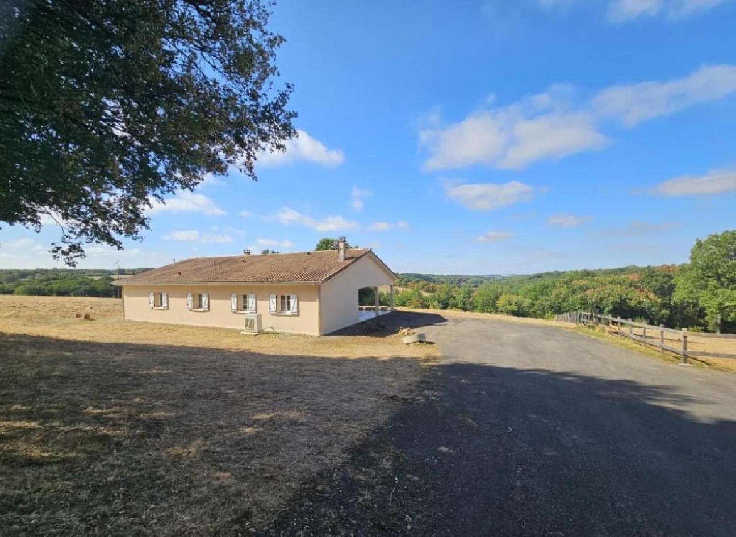 for sale house Nanteuil-en-Vallée Charente 2