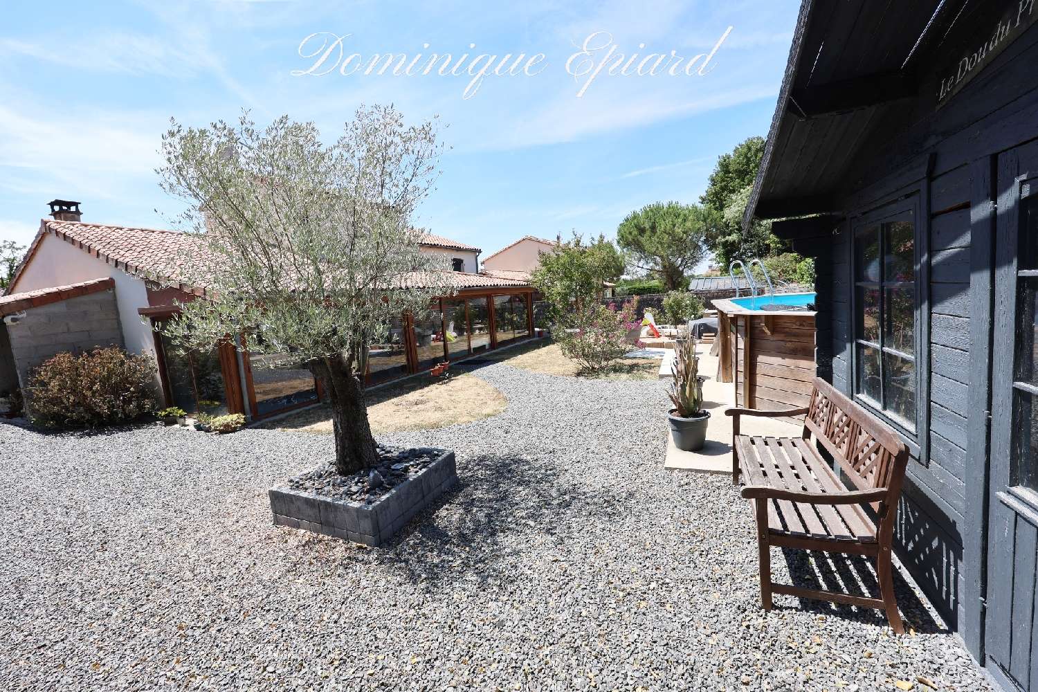te koop huis Nouaillé-Maupertuis Vienne 2