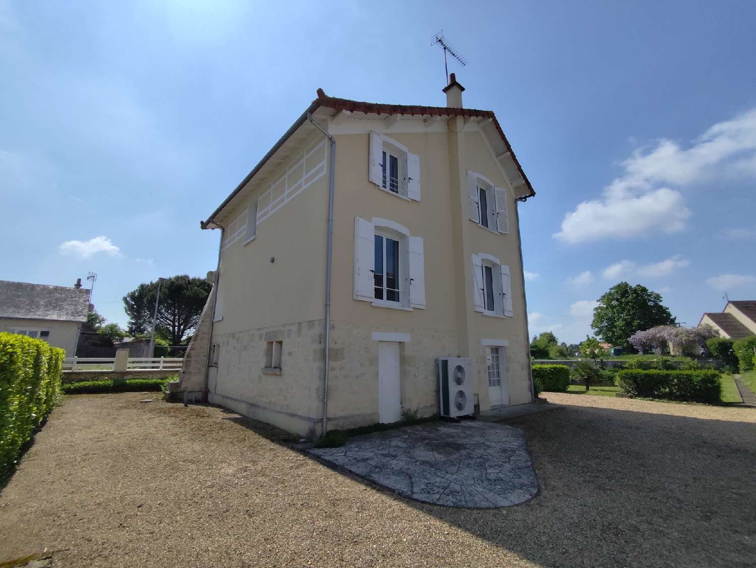 te koop huis Pleumartin Vienne 2