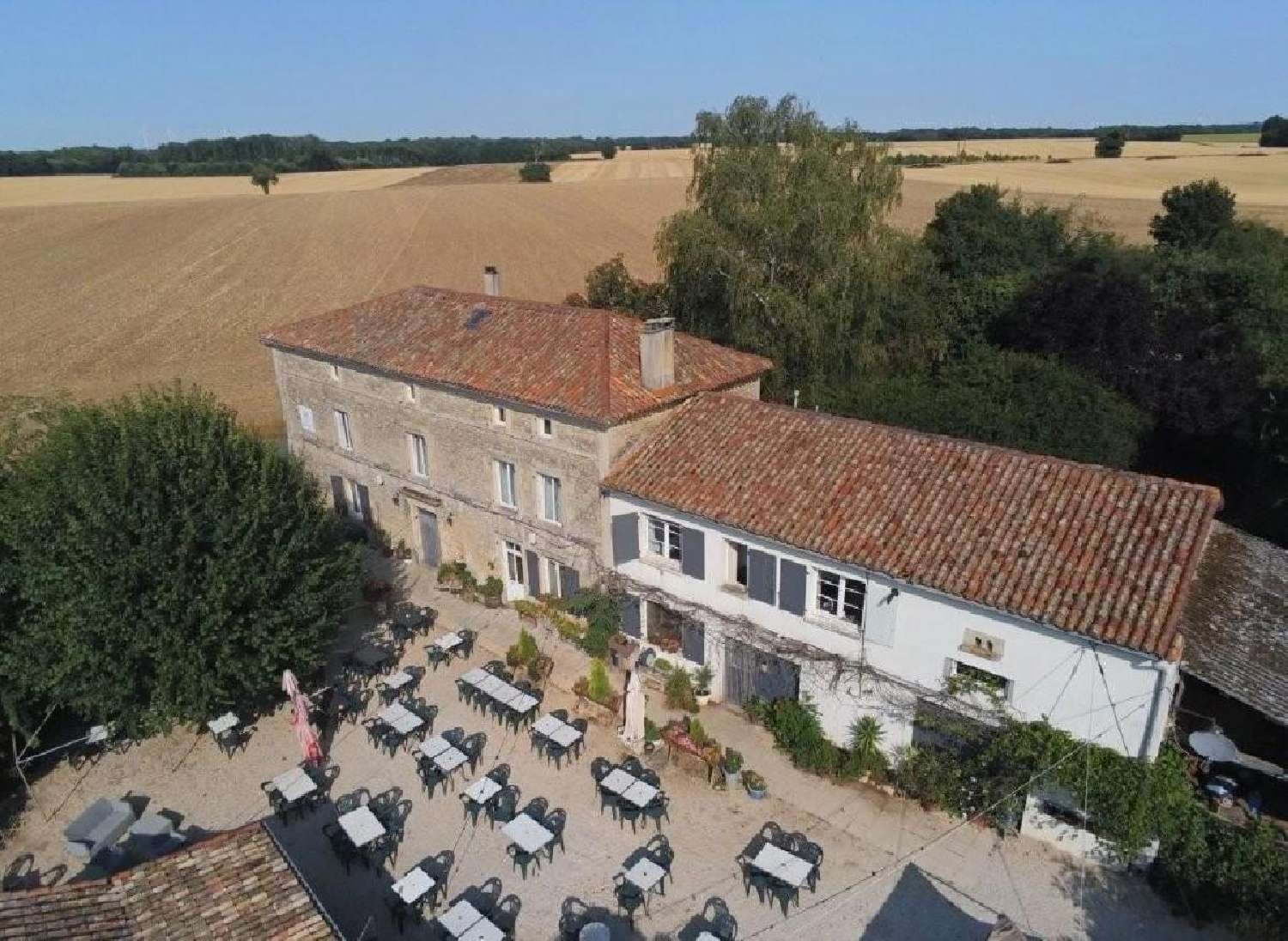 te koop huis Ruffec Charente 2