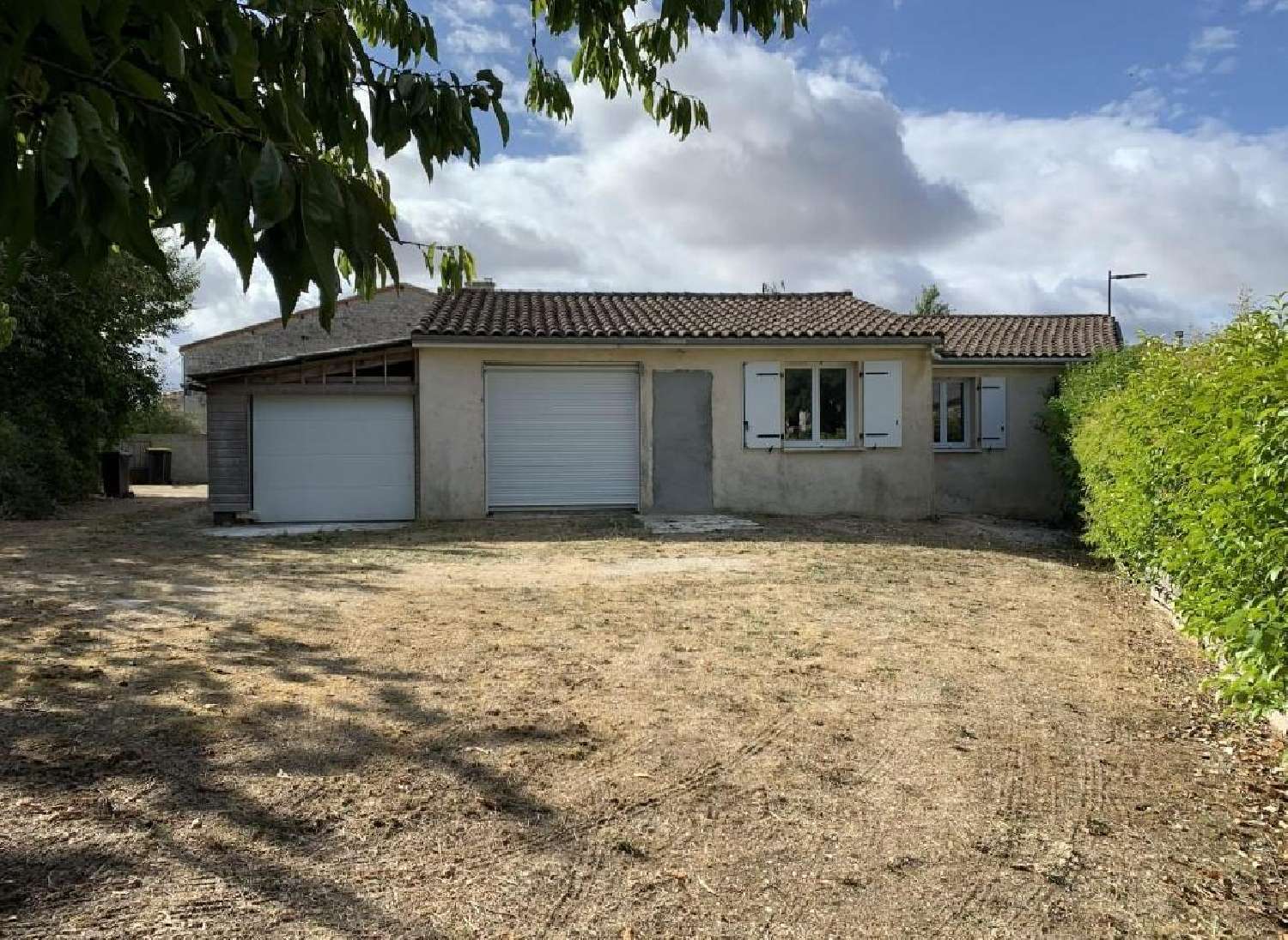 te koop huis Ruffec Charente 1