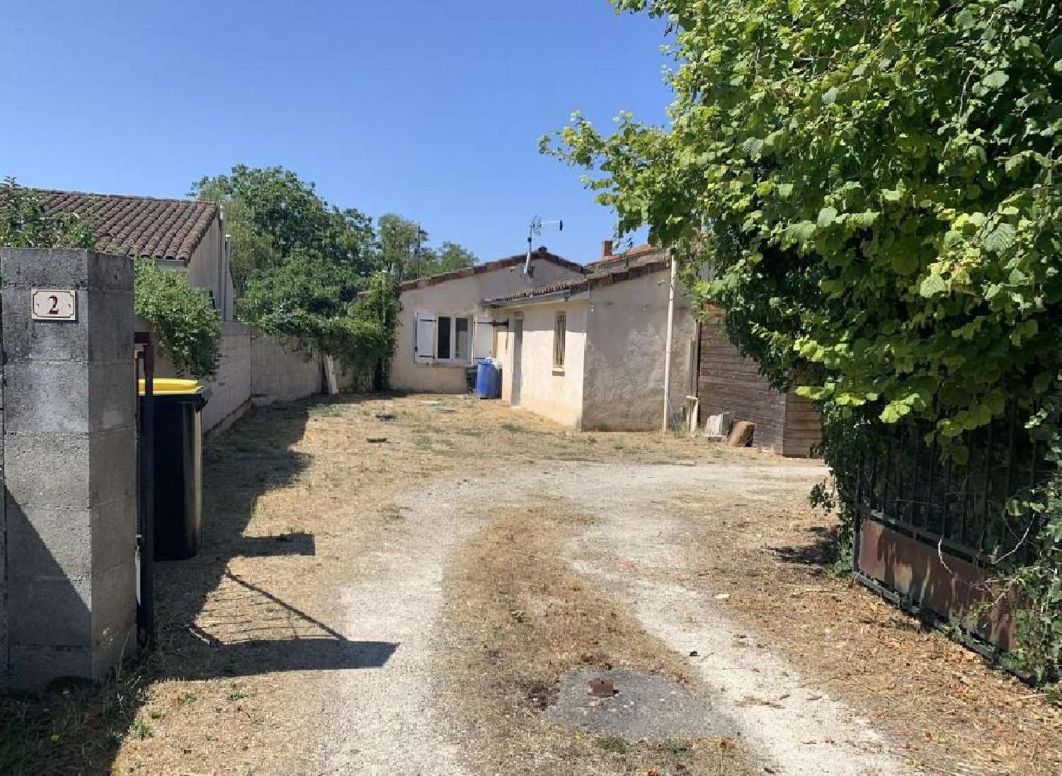 te koop huis Ruffec Charente 2