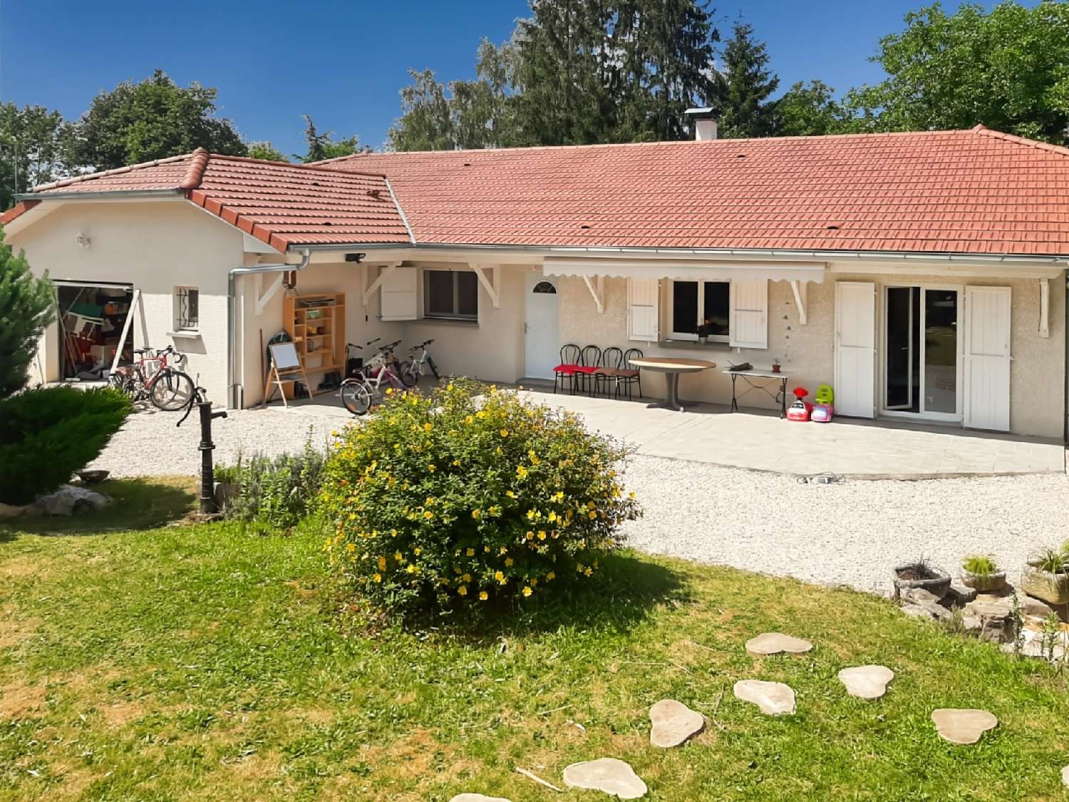  à vendre maison Saint-Amour Jura 1