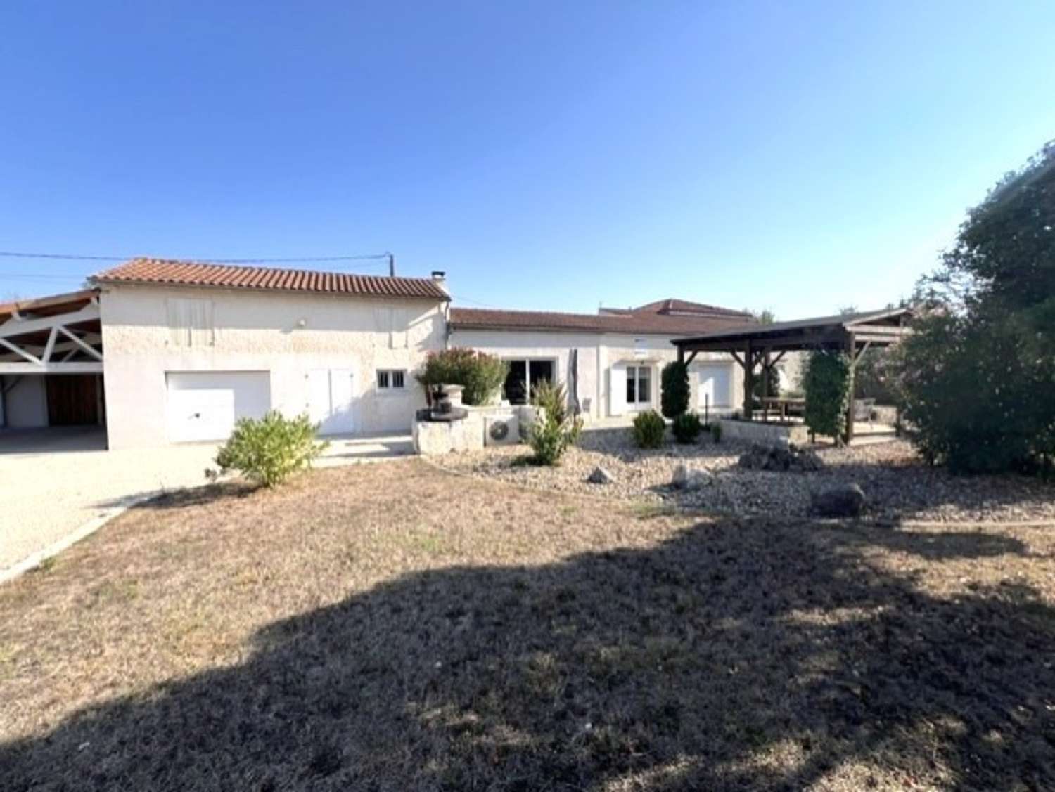  for sale house Saint-Georges-des-Côteaux Charente-Maritime 1