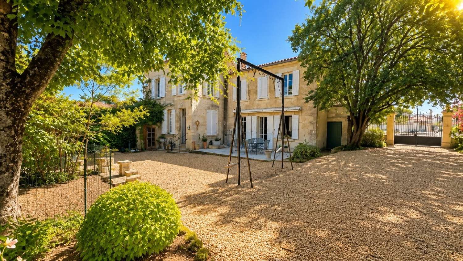  te koop huis Saint-Hilaire Charente 1