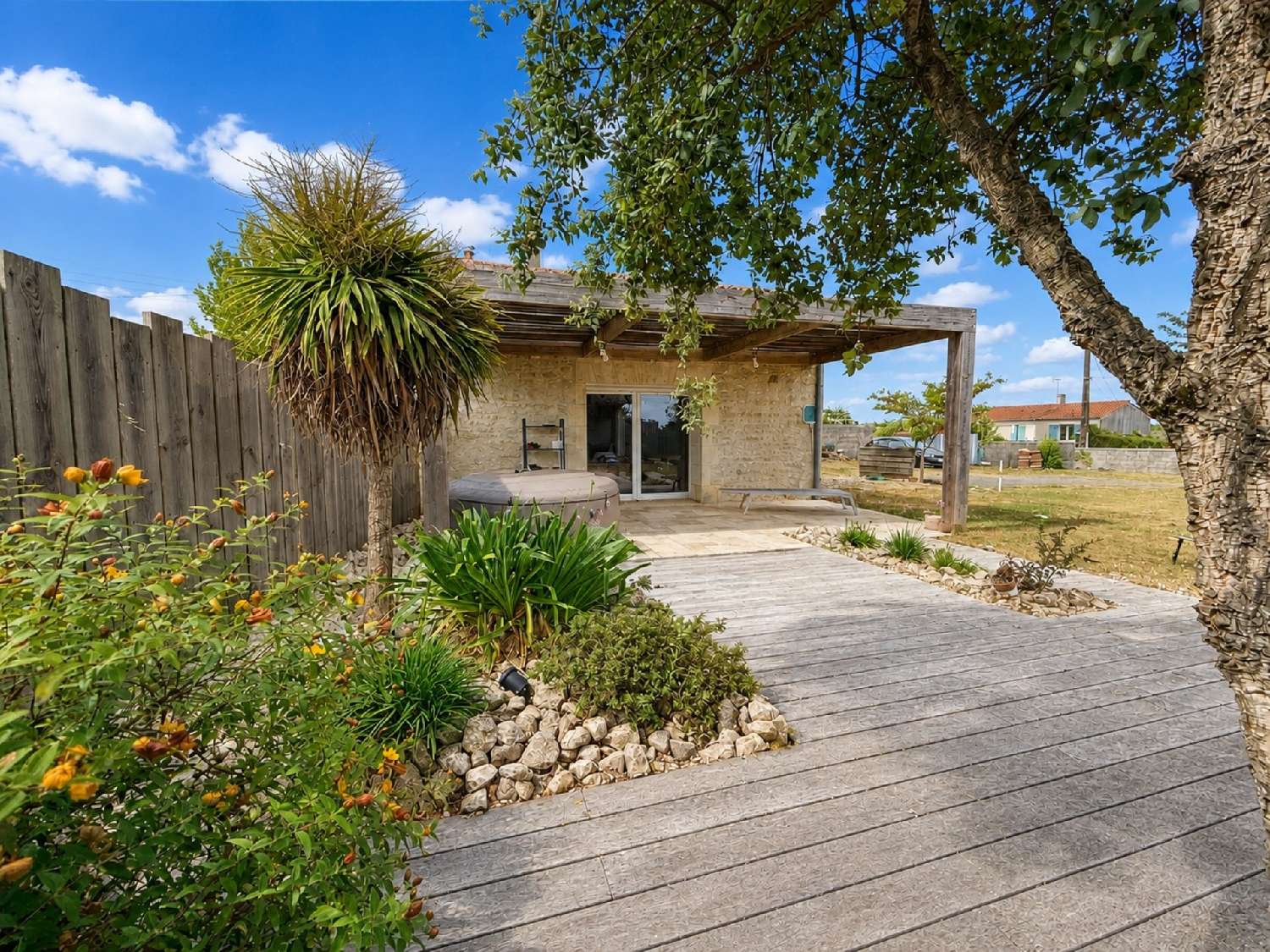 for sale house Saint-Hilaire-des-Loges Vendée 2