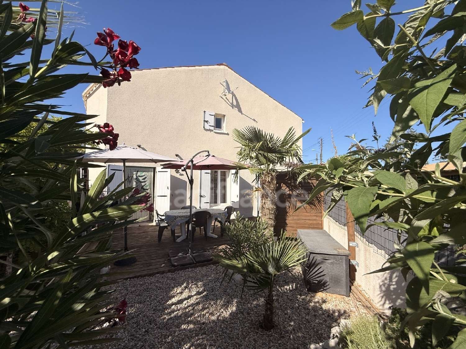 à vendre maison Saint-Saturnin-du-Bois Charente-Maritime 1