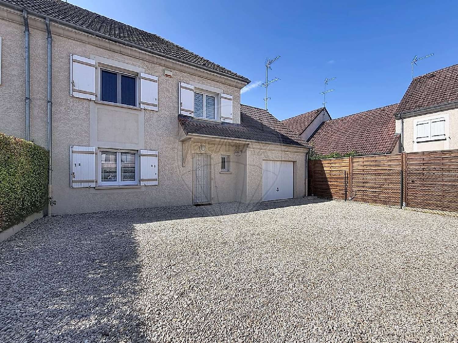 for sale house Sens Yonne 2