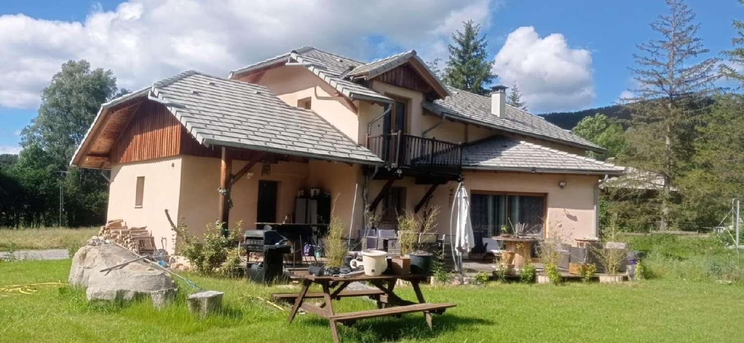  à vendre maison Seyne Alpes-de-Haute-Provence 2