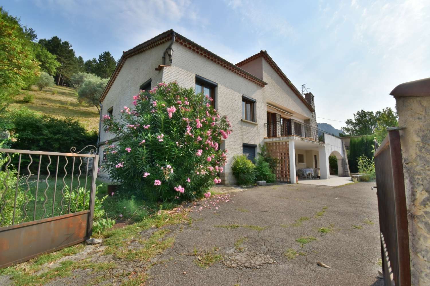 à vendre maison Sisteron Alpes-de-Haute-Provence 3