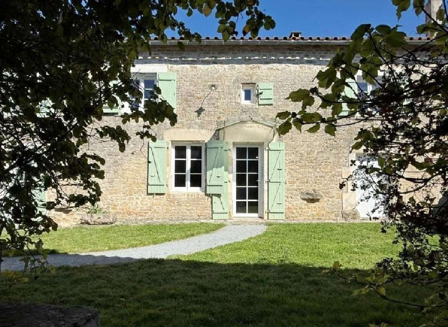 te koop huis Villefagnan Charente 2