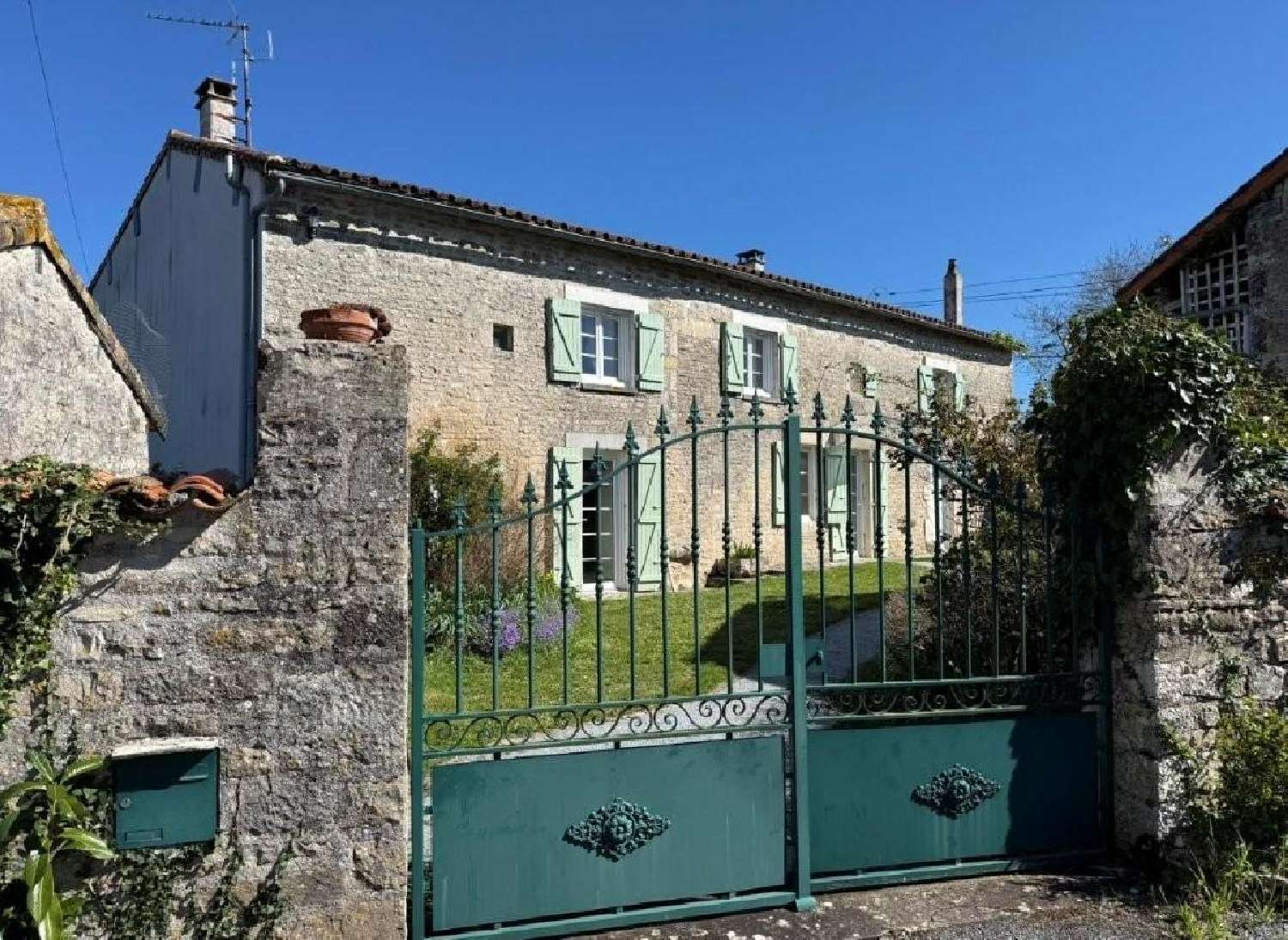 te koop huis Villefagnan Charente 5