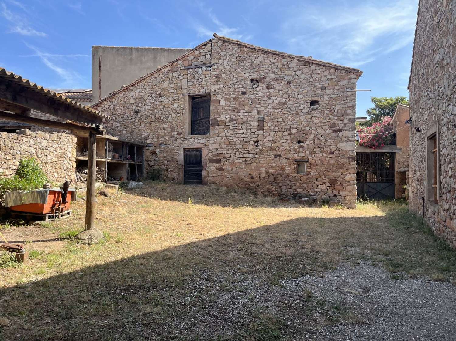 à vendre maison Villespassans Hérault 2