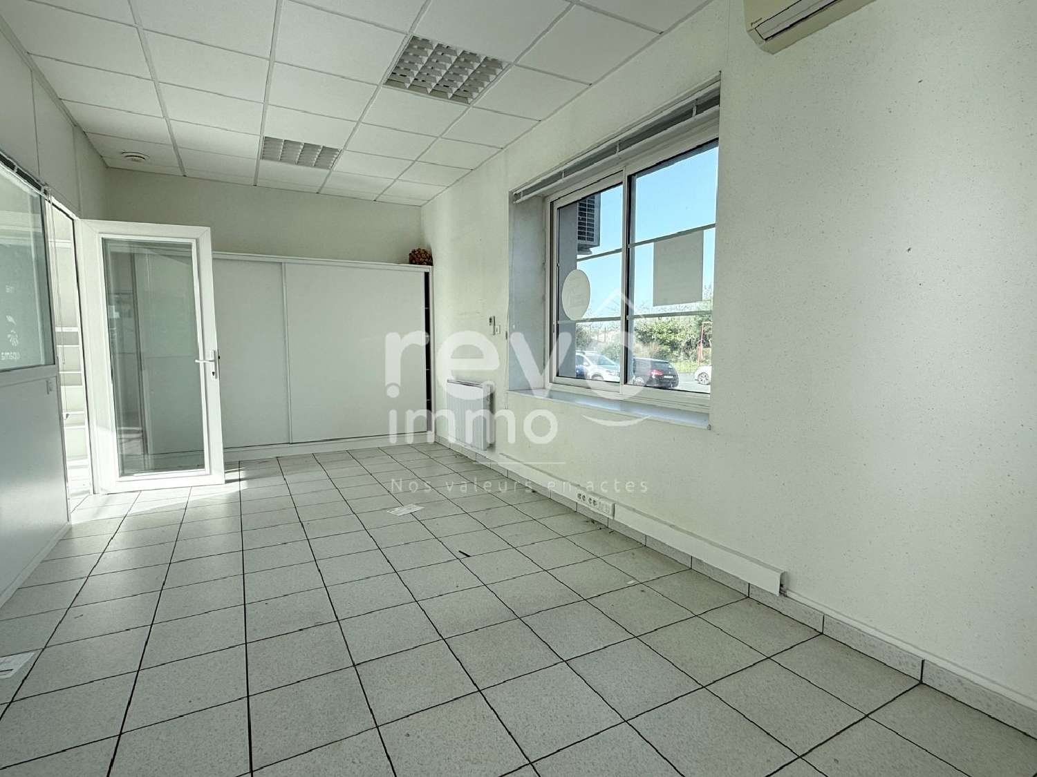 à vendre bureau Liré Maine-et-Loire 4