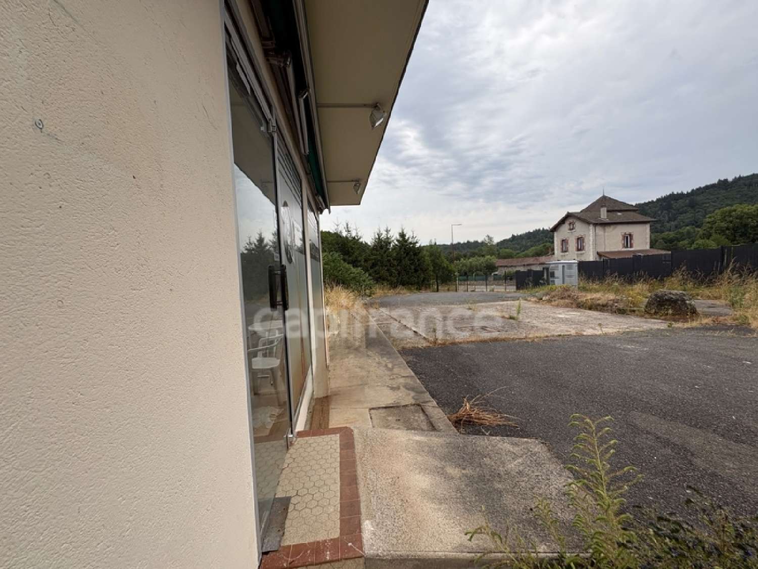 for sale office Saint-Julien-la-Vêtre Loire 4